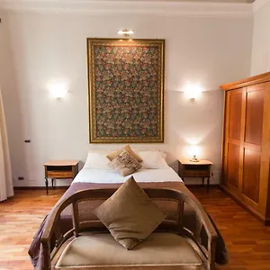 serenellas-house-at-coliseum.it-romehotels.com/
